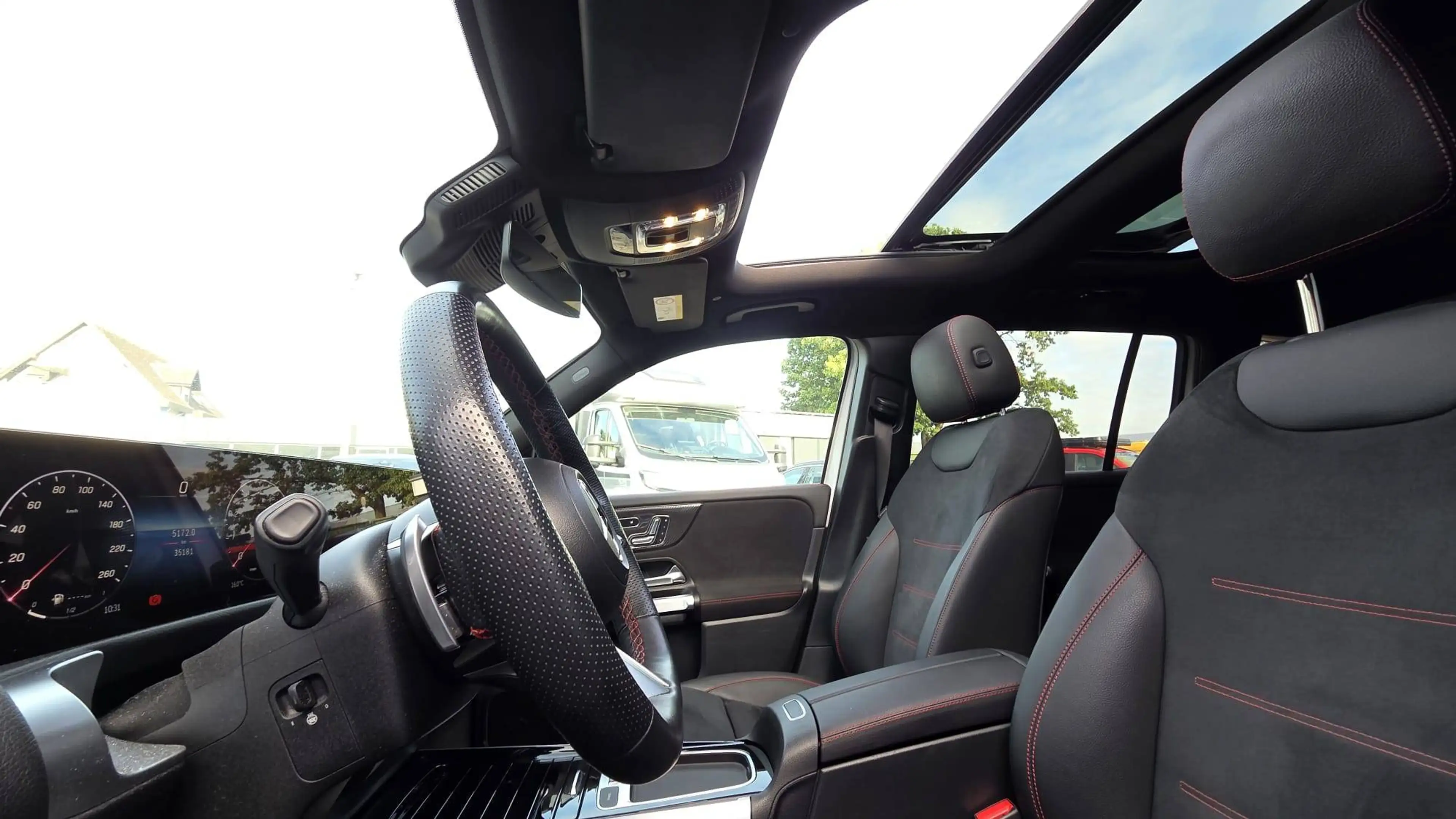Mercedes-Benz GLB 200 GLB 200 AMG Panorama Distronic Memory Keyless — photo 7