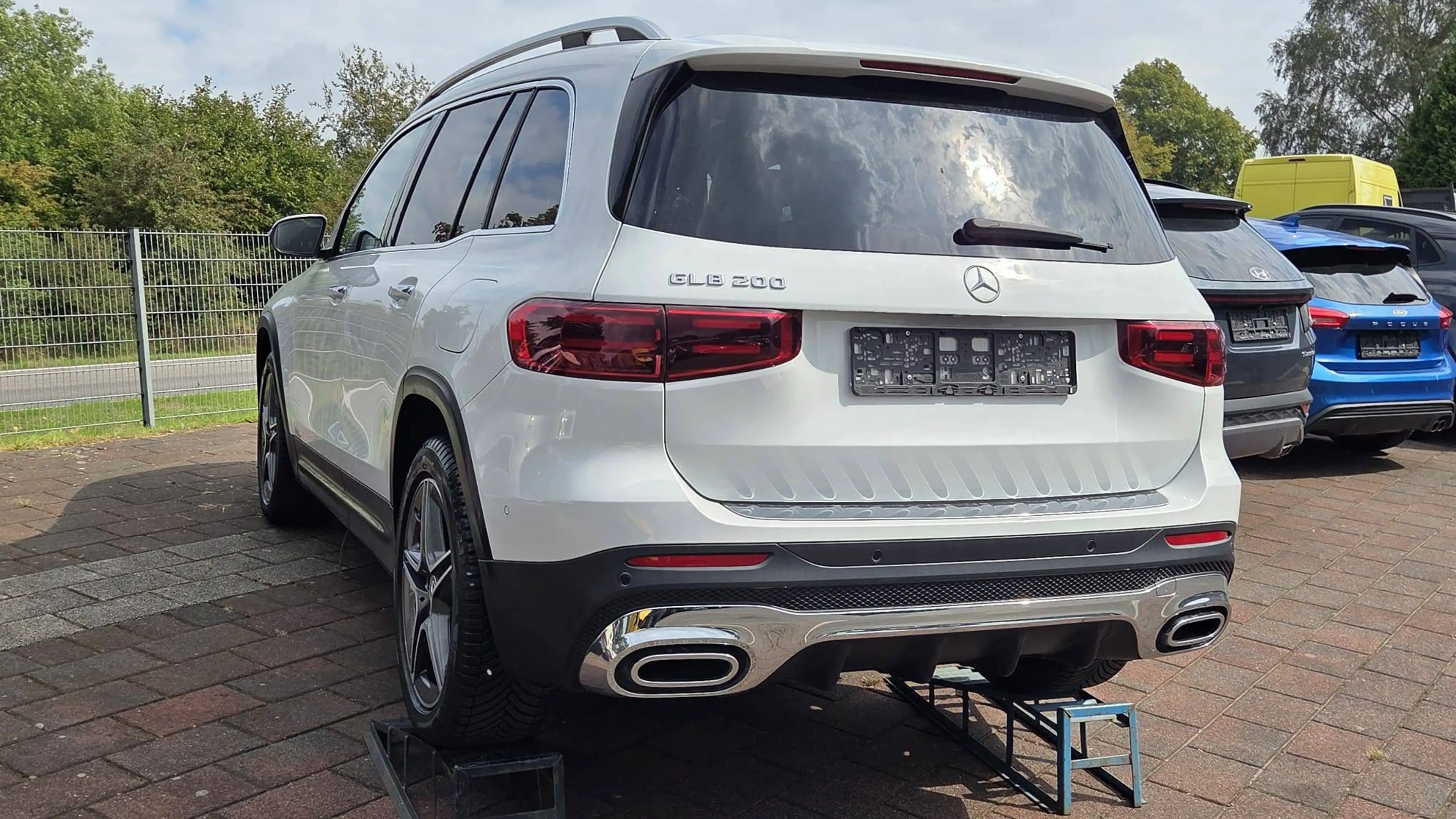 Mercedes-Benz GLB 200 GLB 200 AMG Panorama Distronic Memory Keyless — photo 3