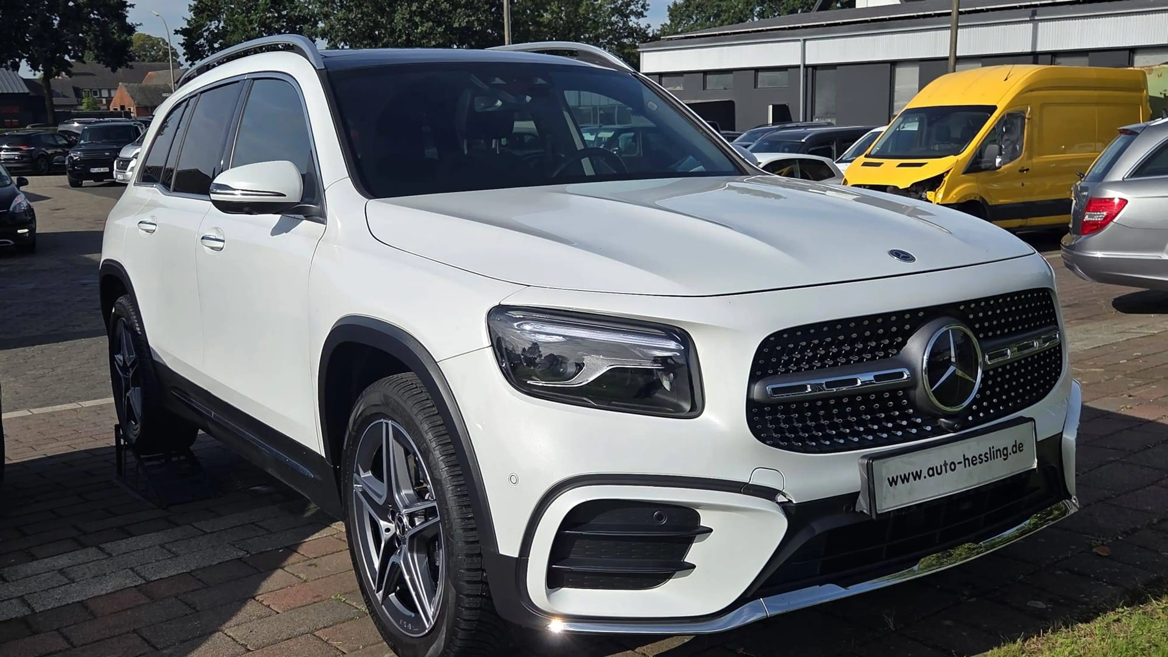 Mercedes-Benz GLB 200 GLB 200 AMG Panorama Distronic Memory Keyless — photo 13