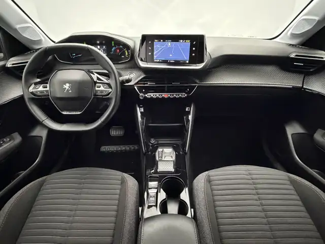 Peugeot e-208 view 2