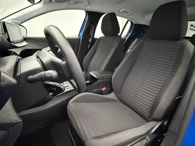 Peugeot e-208 view 13