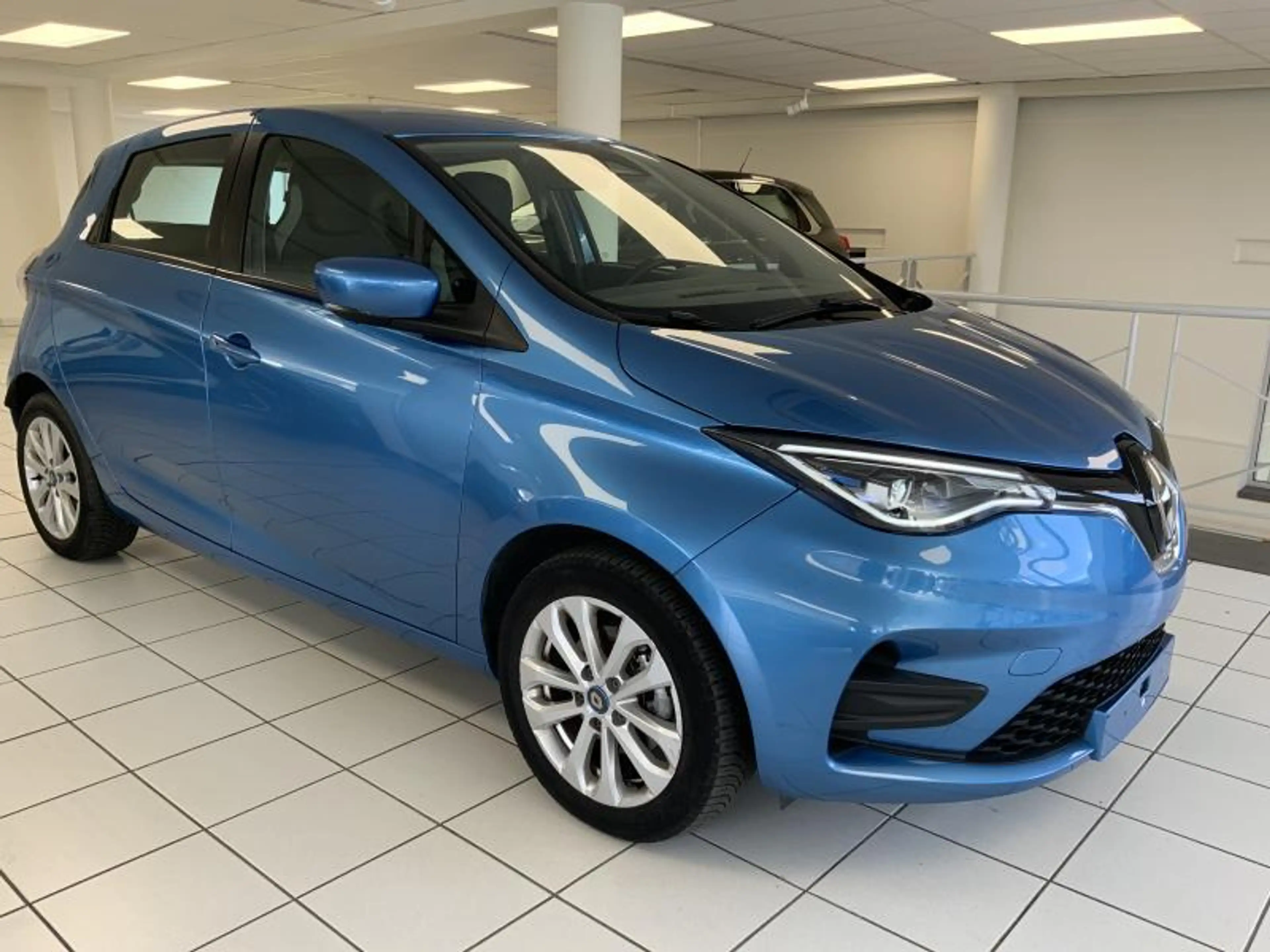 Renault ZOE X — photo 3
