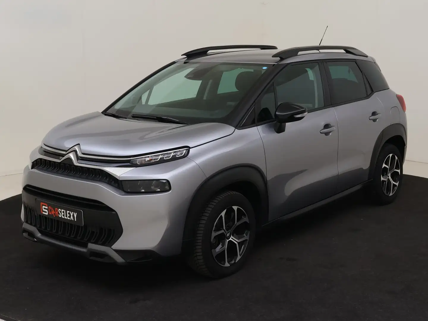 Citroen C3 Aircross 1.2 PureTech 110pk Plus [Groot Navi + All-Seasonba Grijs - 2
