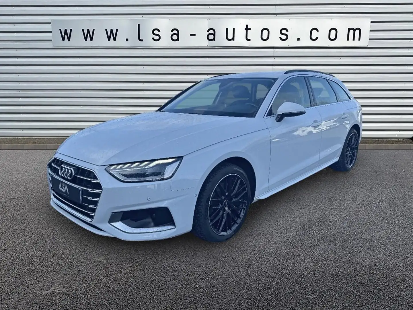 Audi A4 2.0 30 TDI 136 S-tronic Business line Blanc - 1