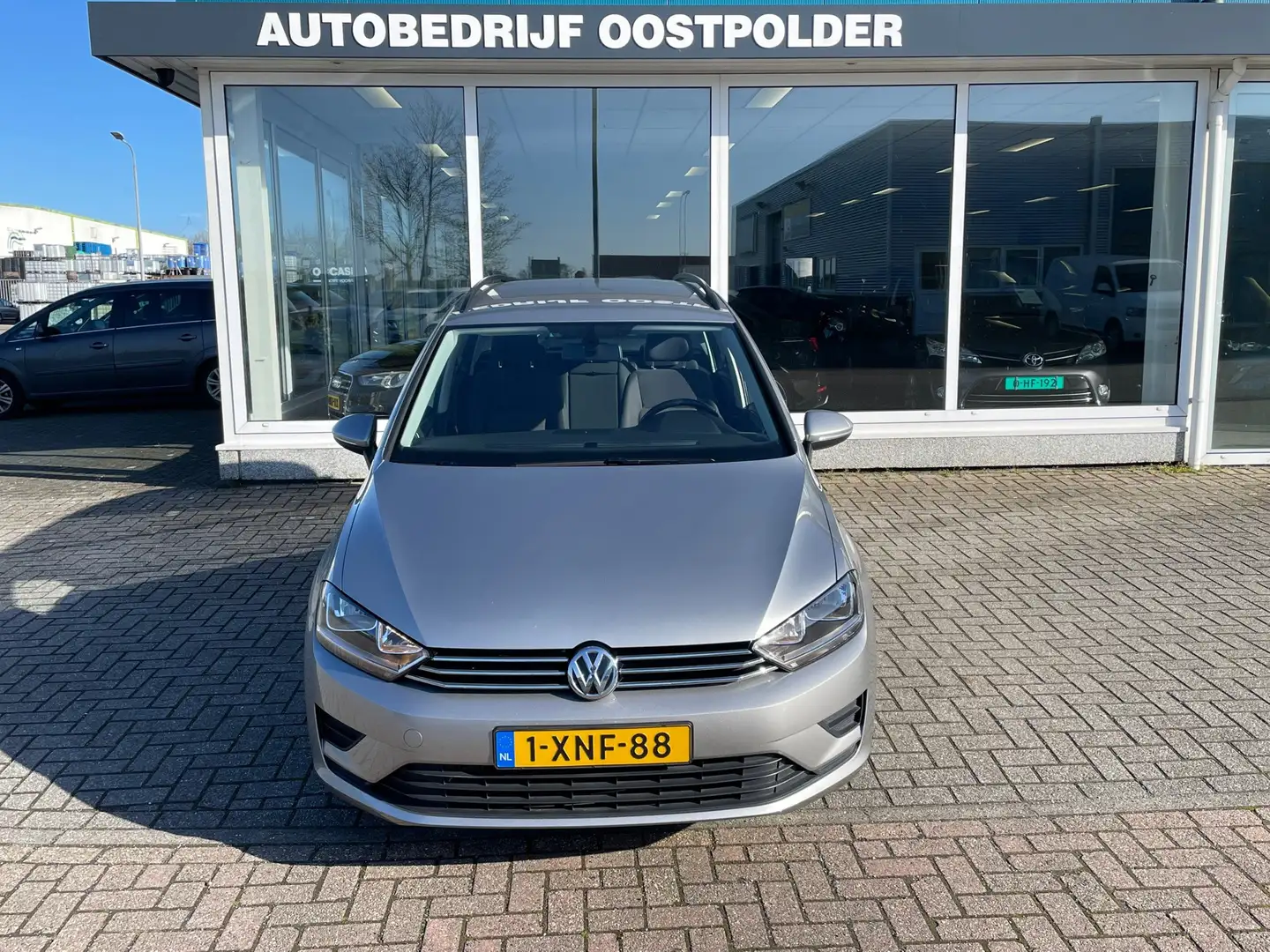 Volkswagen Golf Sportsvan 1.2 TSI Comfortline Grijs - 2