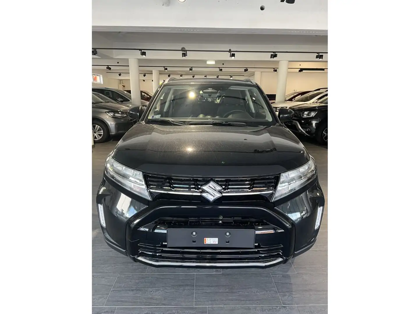Suzuki Vitara 1.4 AllGrip Hybrid Neues Model Navi Kamera Schwarz - 2
