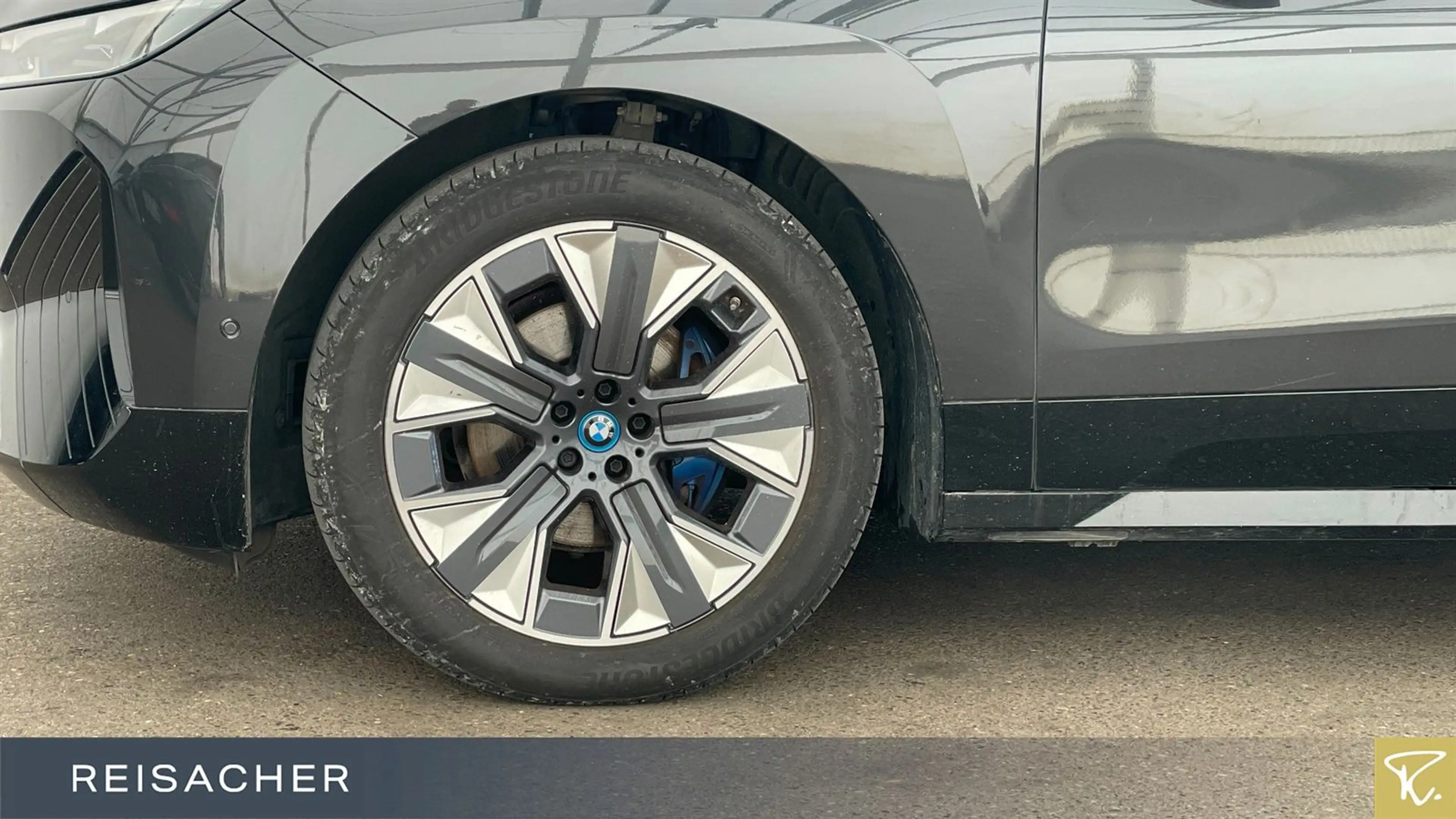 BMW iX xDrive40 Sportpaket Laden AC Ladekabel DAB — photo 3