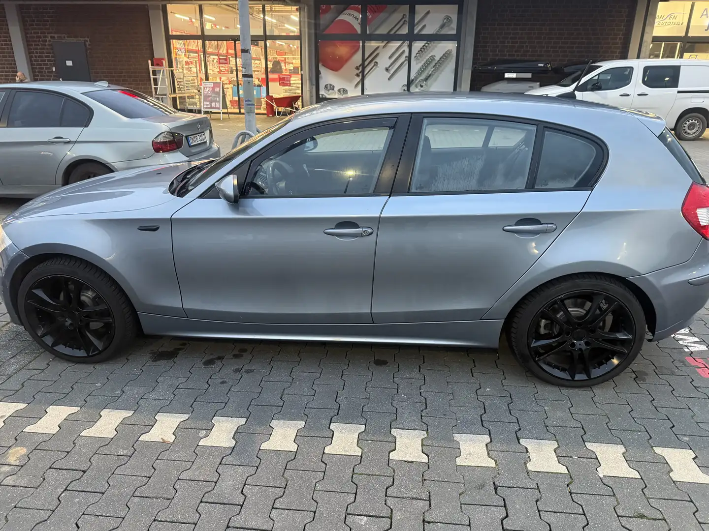 BMW 120 120i - 1