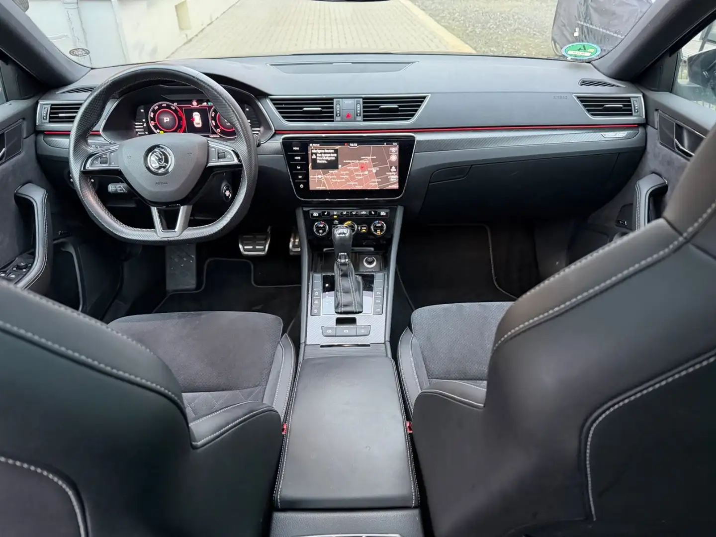 Skoda Superb Combi Sportline 2.0 TDI DSG  4x4 Virtual Noir - 2