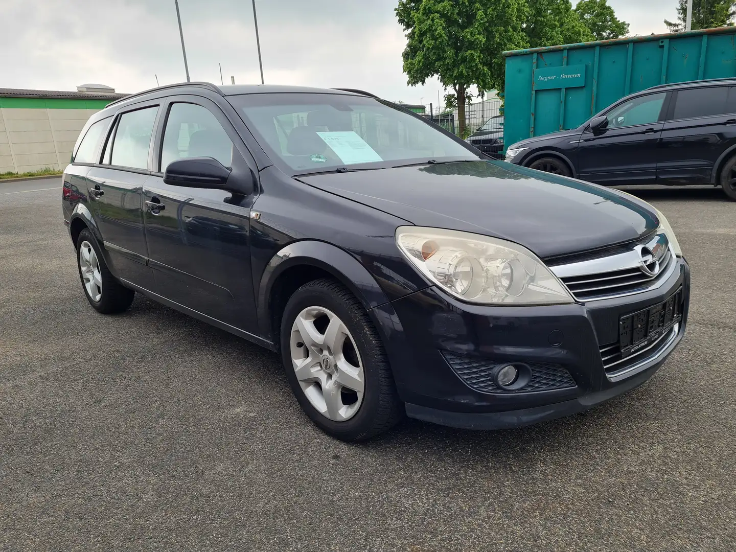 Opel Astra 1.7 CDTI Caravan DPF Schwarz - 1