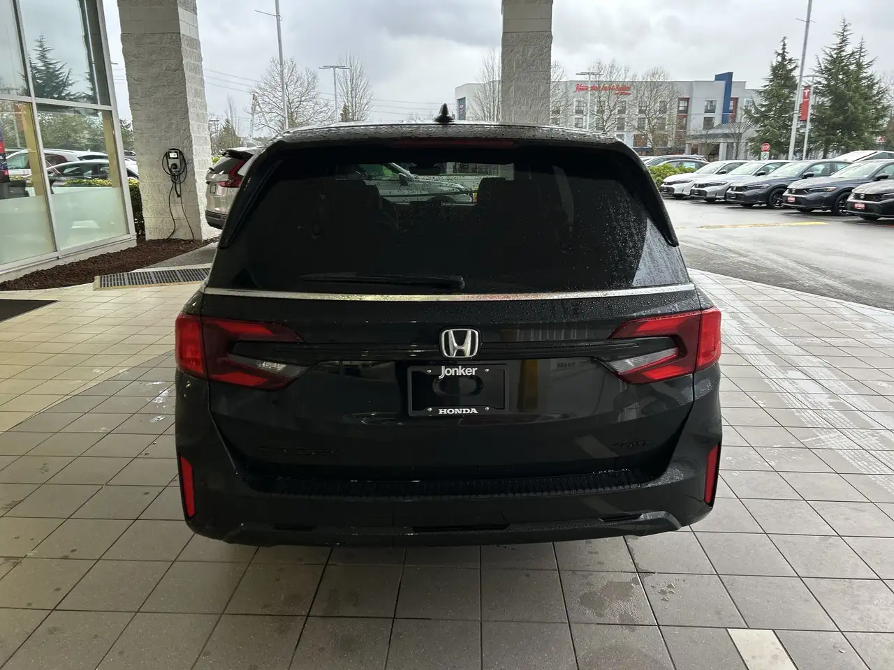 Honda Odyssey снимка Honda Odyssey