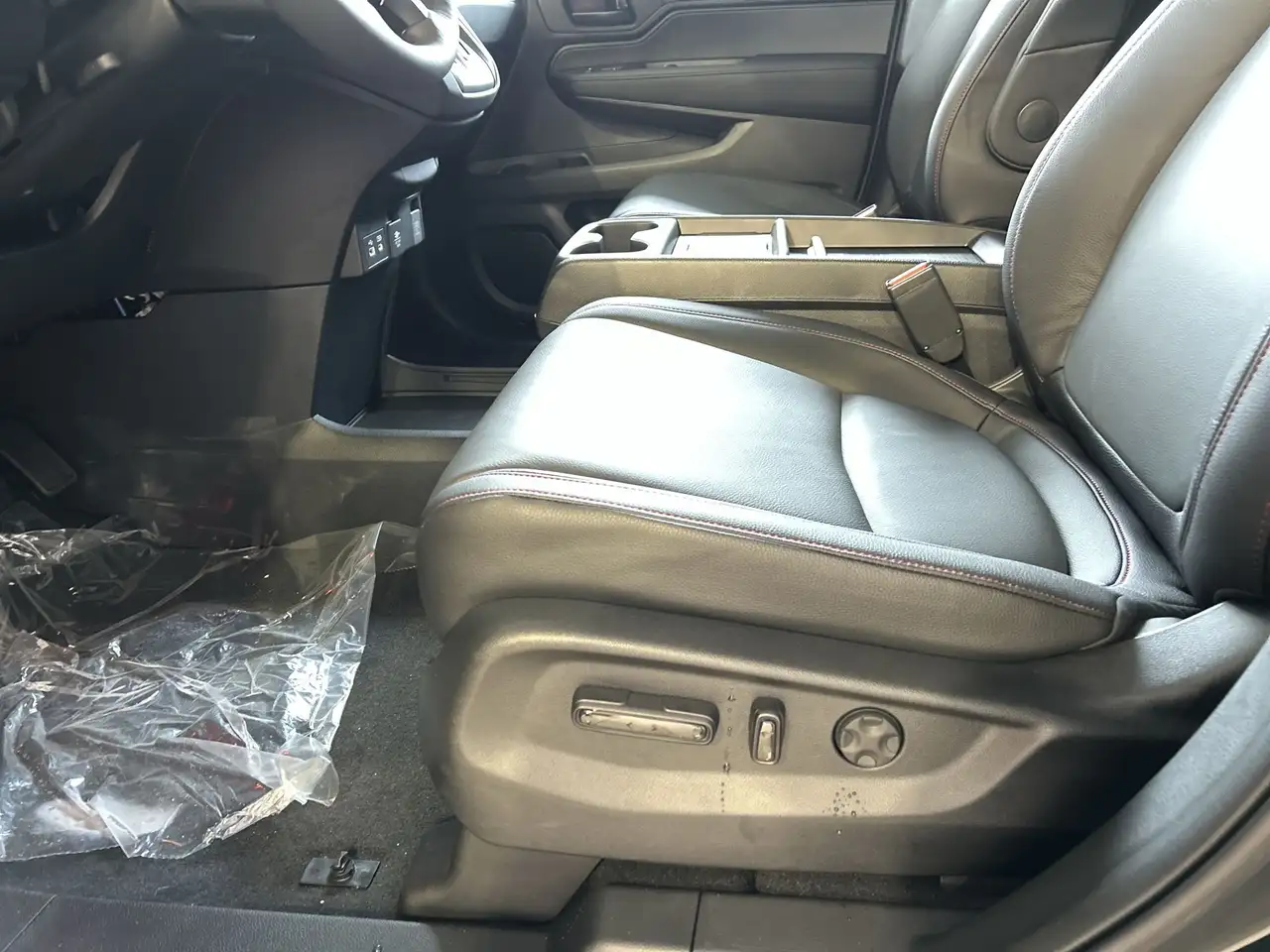 Honda Odyssey снимка Honda Odyssey