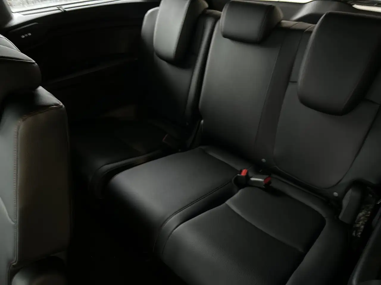Honda Odyssey снимка Honda Odyssey