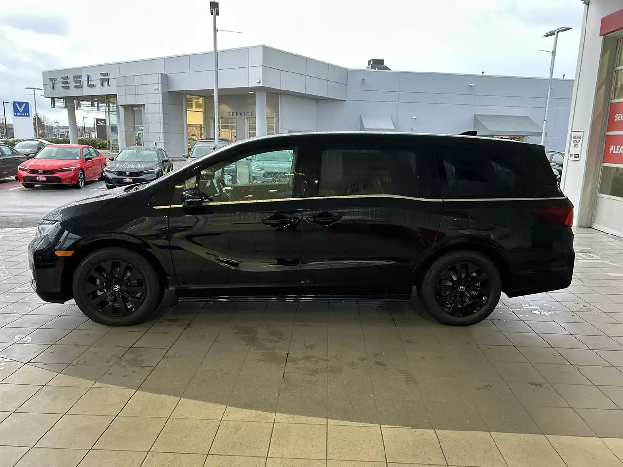 Honda Odyssey снимка Honda Odyssey