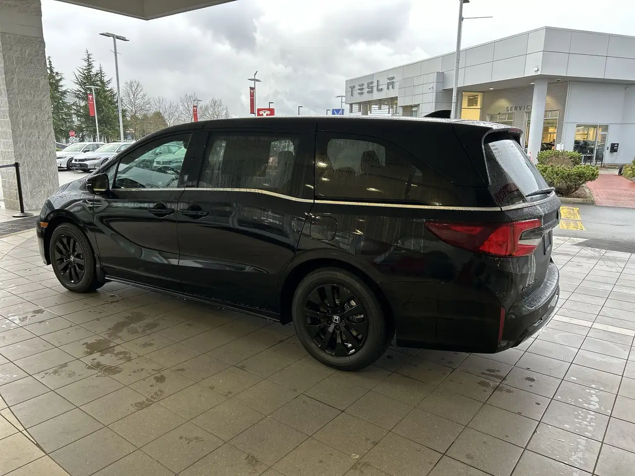 Honda Odyssey снимка Honda Odyssey