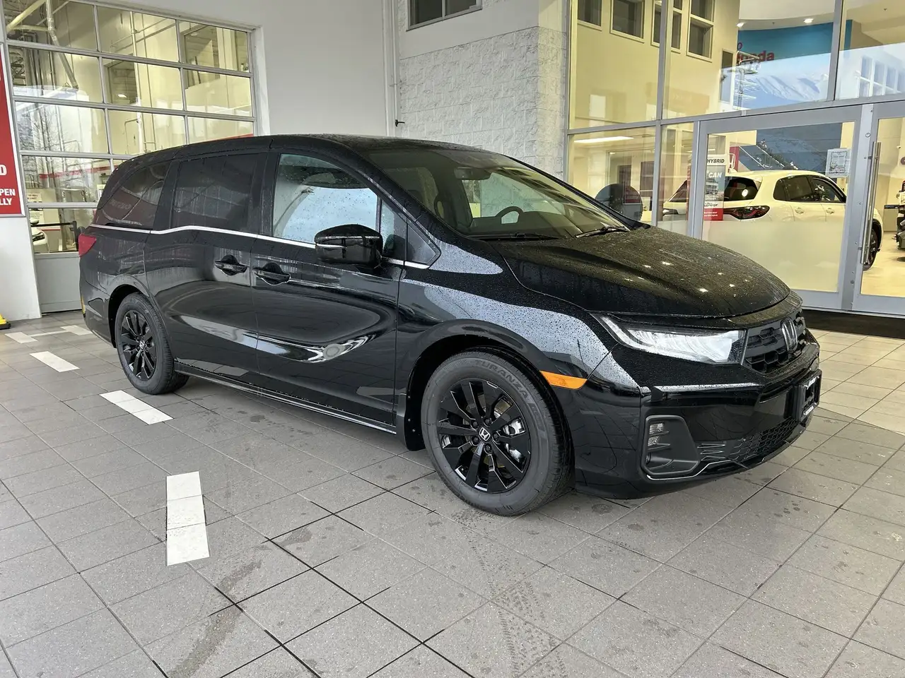 Honda Odyssey снимка Honda Odyssey