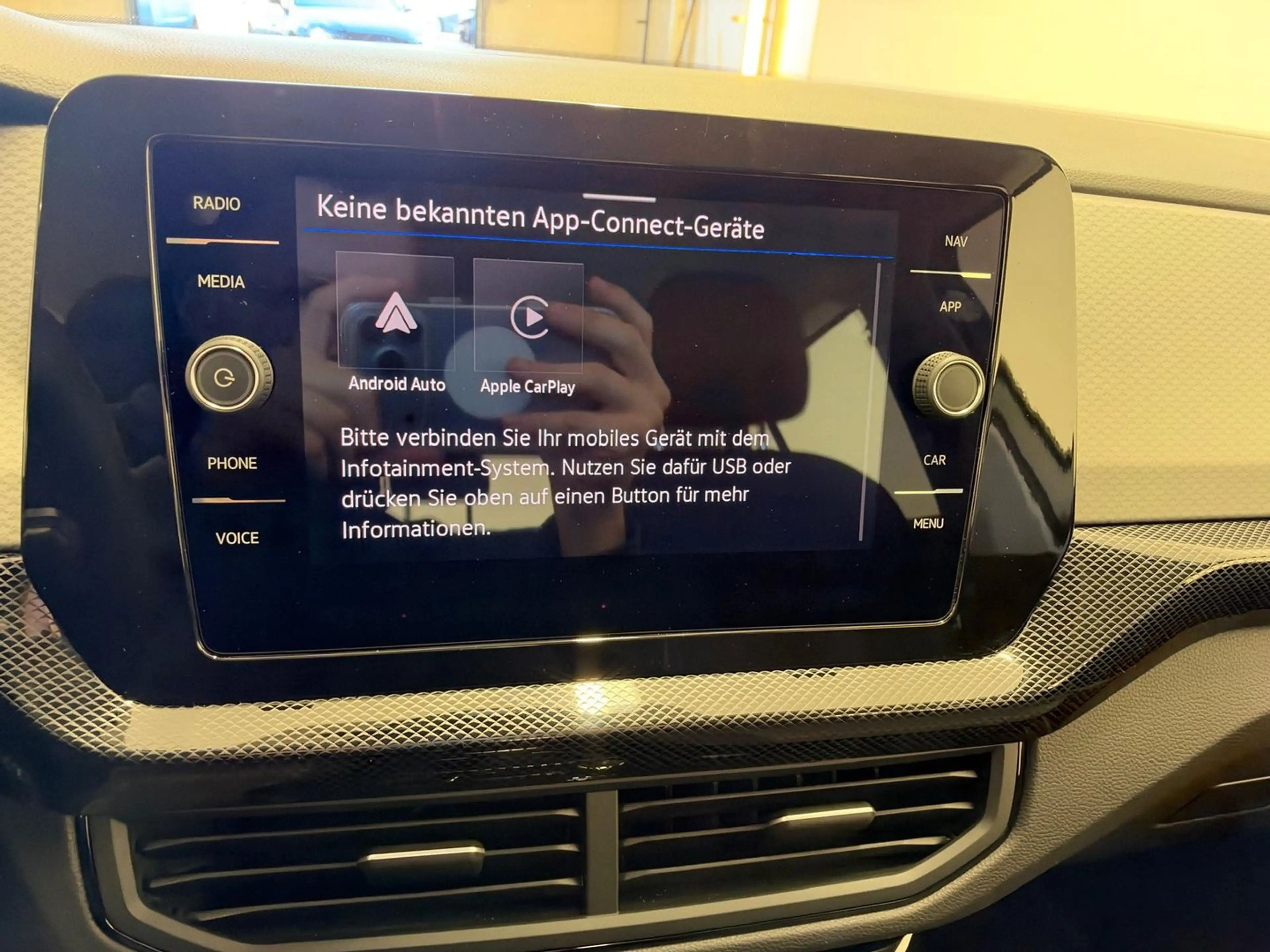Volkswagen T-Cross Life TSI — photo 10