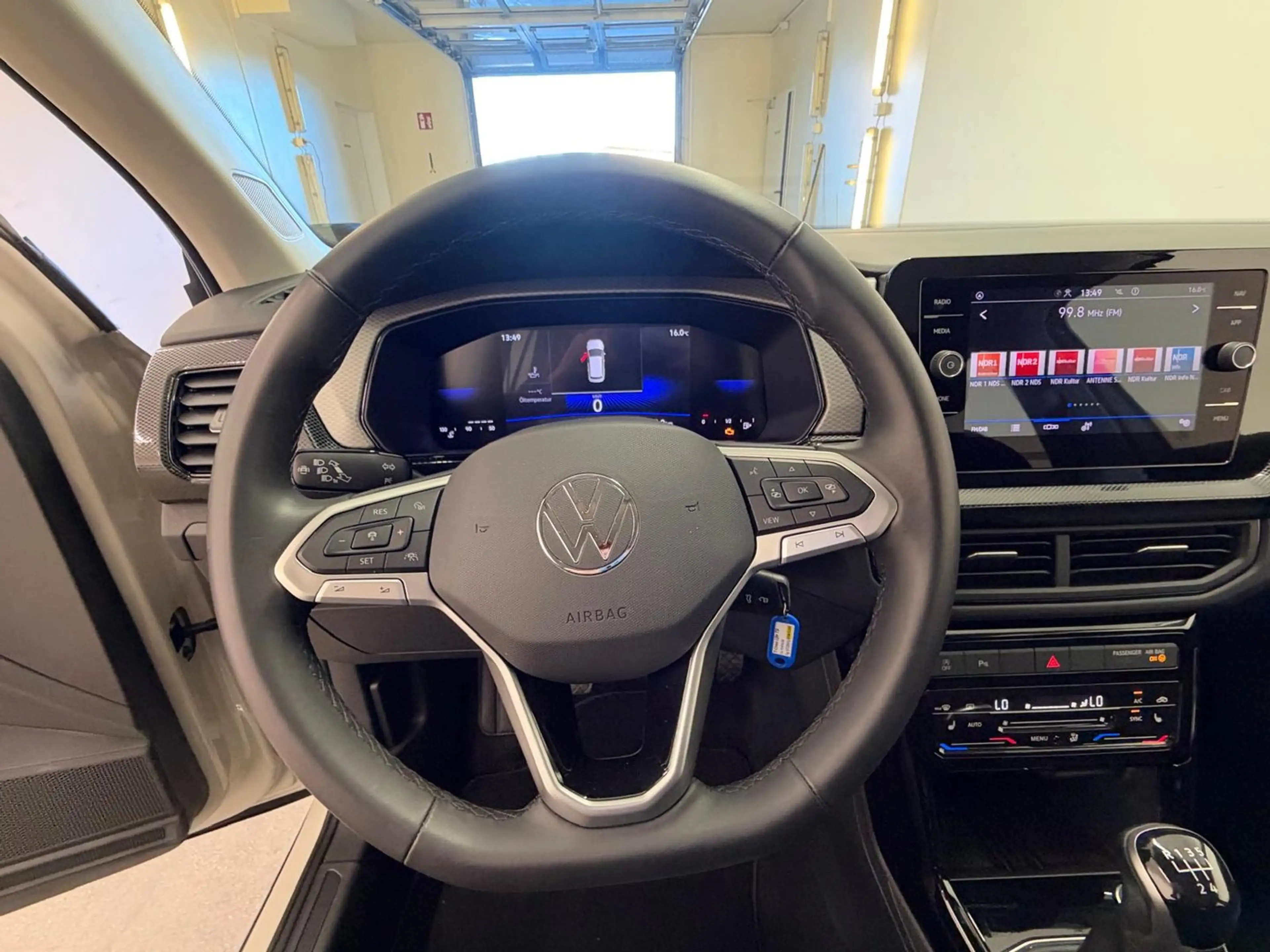 Volkswagen T-Cross Life TSI — photo 6