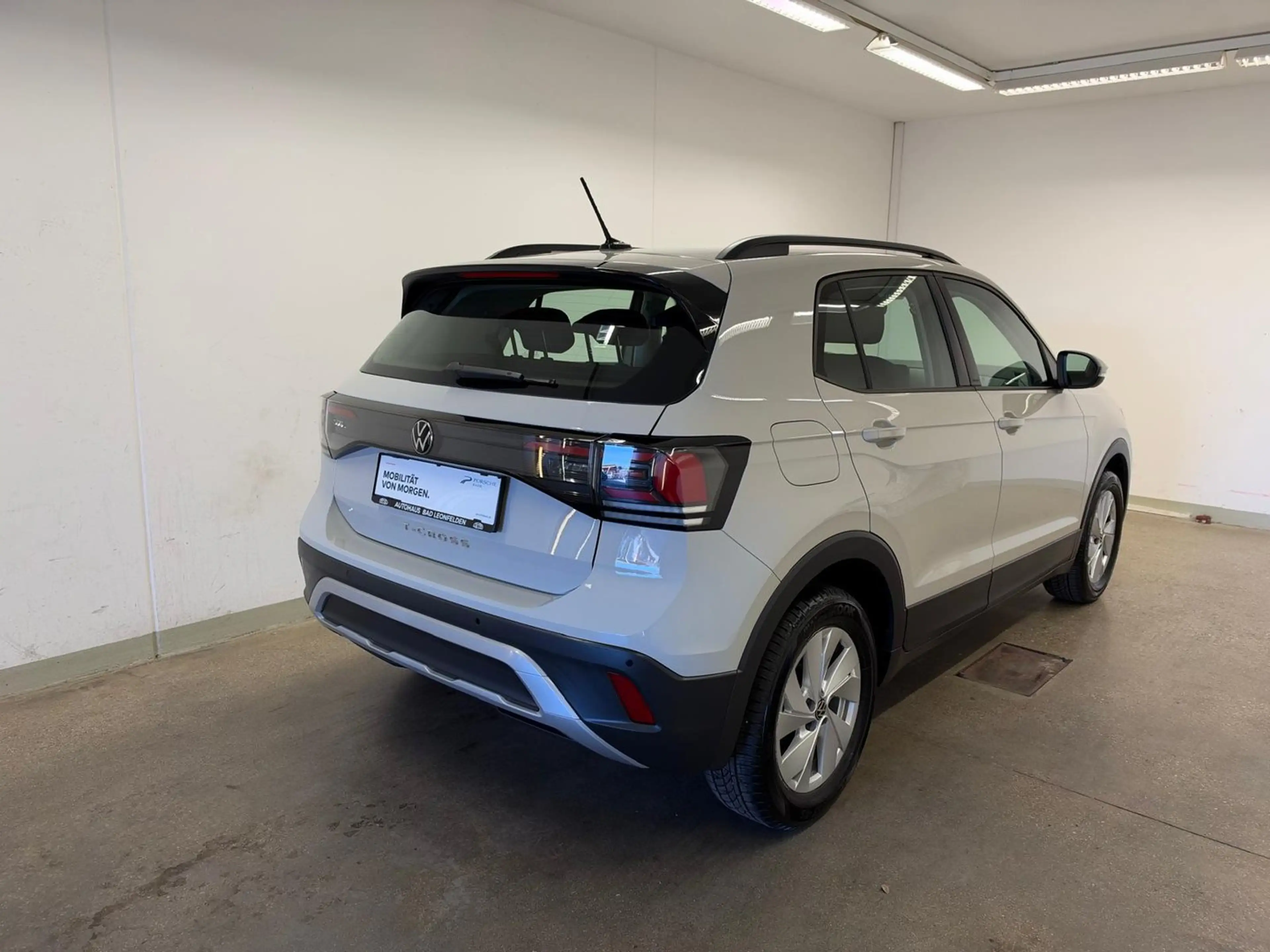 Volkswagen T-Cross Life TSI — photo 2