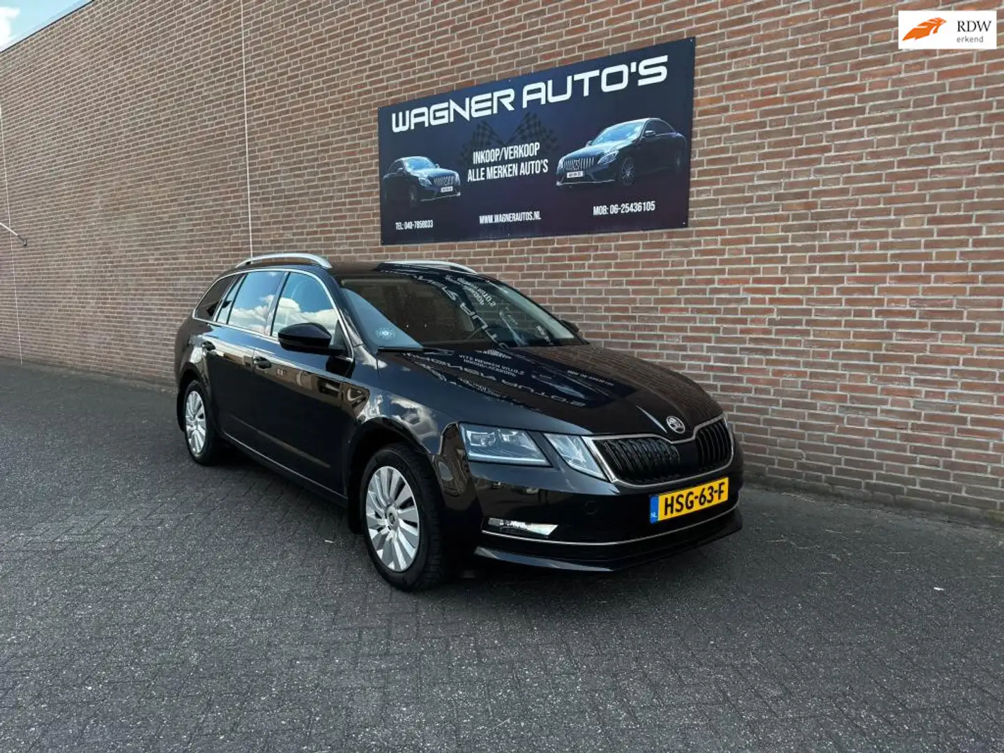 Skoda Octavia Combi 1.5 TSI Greentech Style Navi Cruisecontrol R Zwart - 1