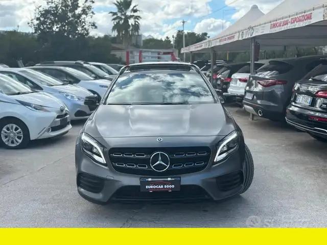 Mercedes-Benz GLA 200