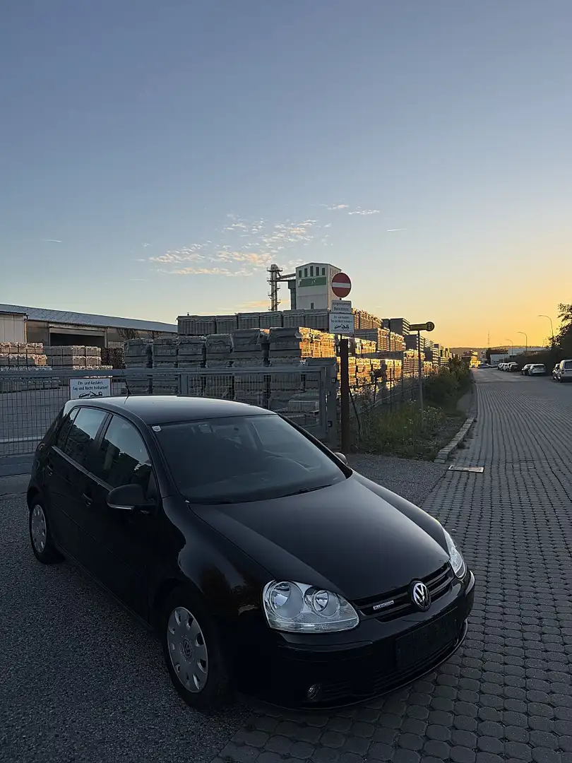 Volkswagen Golf Trendline BlueMotion 1,9 TDI DPF Schwarz - 2