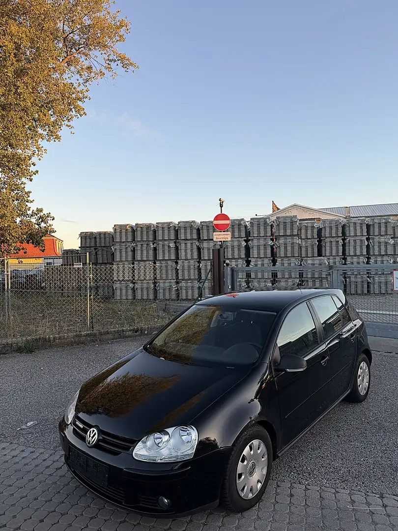 Volkswagen Golf Trendline BlueMotion 1,9 TDI DPF Schwarz - 1