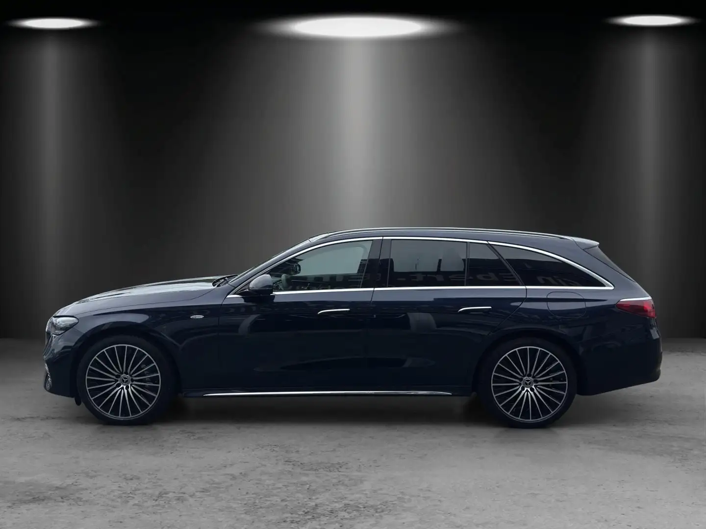 Mercedes-Benz E 300 E300de T Exclu Prem+ AIRMATIC Massage AHK 20"AMG Blauw - 2