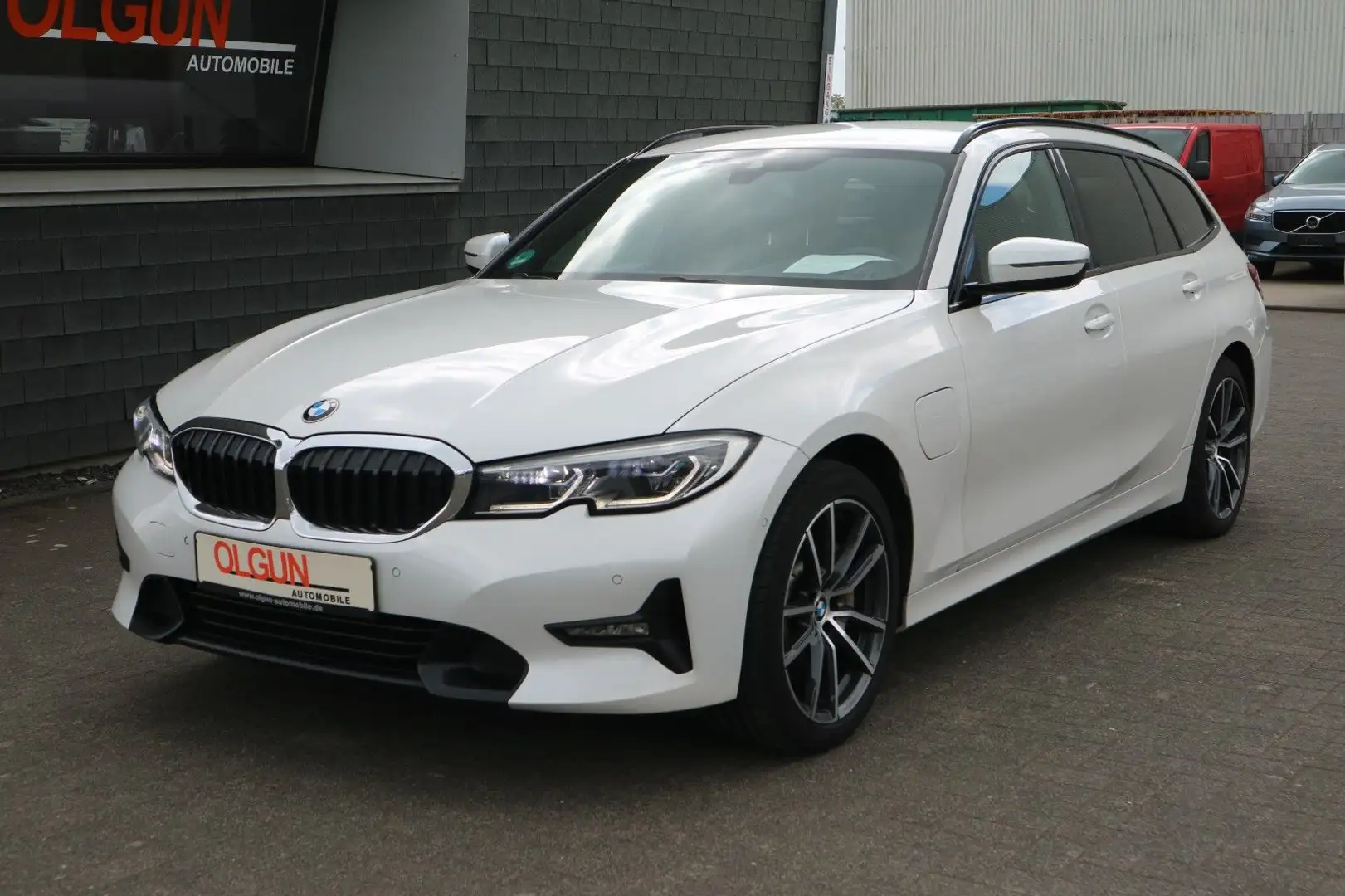 BMW 330 e Touring Sport Line *HUD*AMBIENTE*LED*NAVI* Blanco - 1