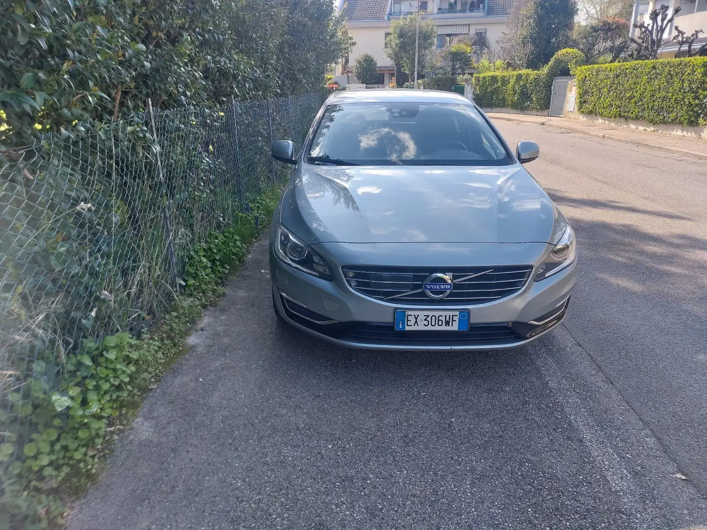 Volvo V60 2.4 d6 phev awd geatronic - 1