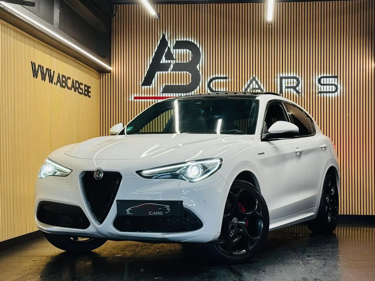 Alfa Romeo Stelvio Stelvio 2.2 MJD AWD Veloce * GARANTIE 12 MOIS * Blanc - 1