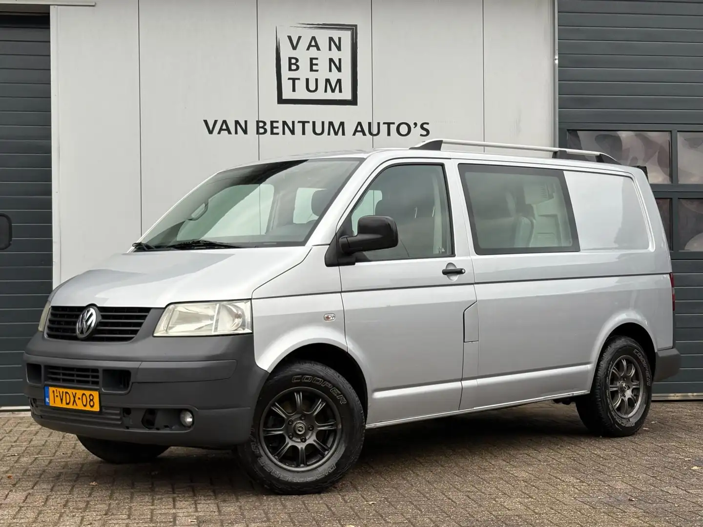 Volkswagen Transporter 2.5TDI 131pk 4x4 DC 5-pers. Airco Gris - 1