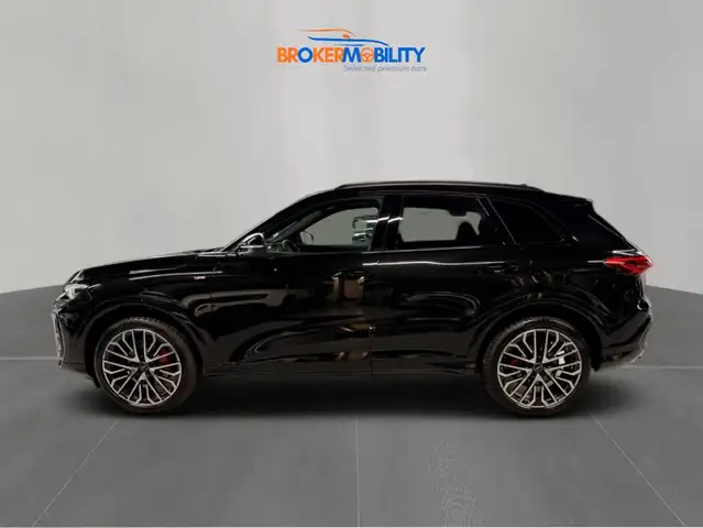 Audi Q5 view 7
