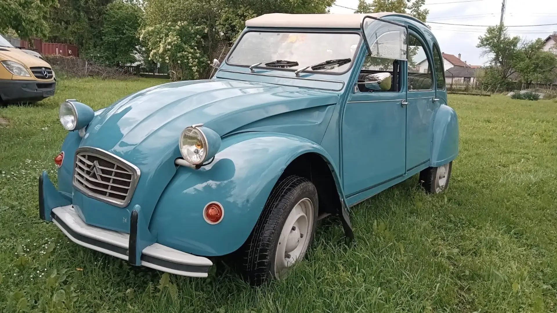 Citroen 2CV 6 SPEZIAL Modrá - 1