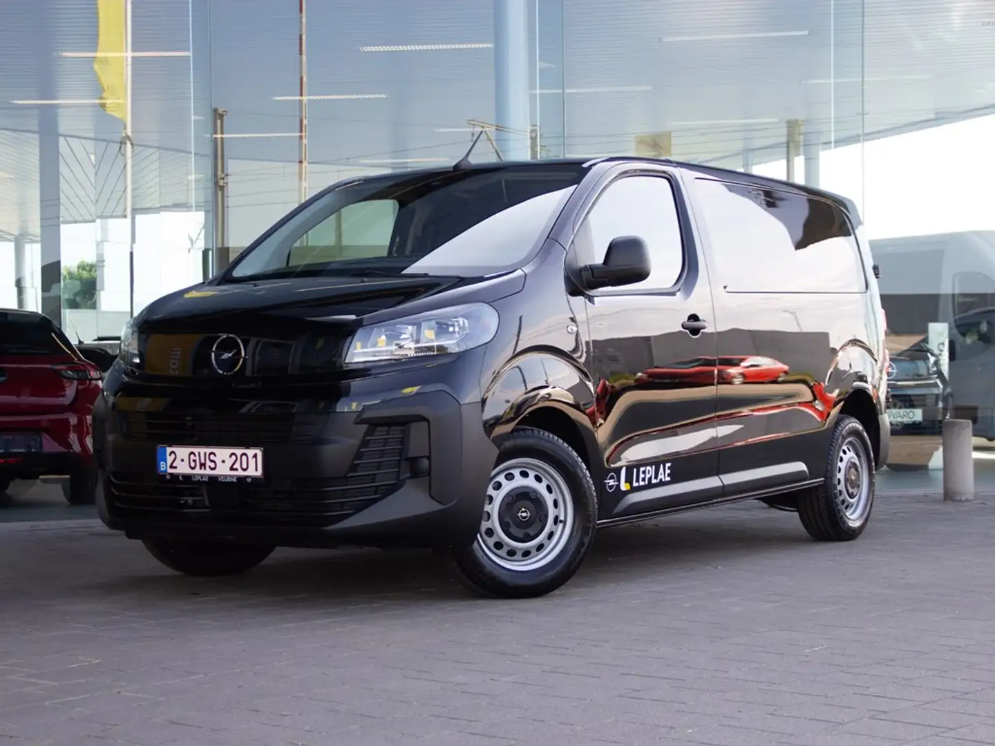 Opel Vivaro VAN L2 1.5 120PK Zwart - 1