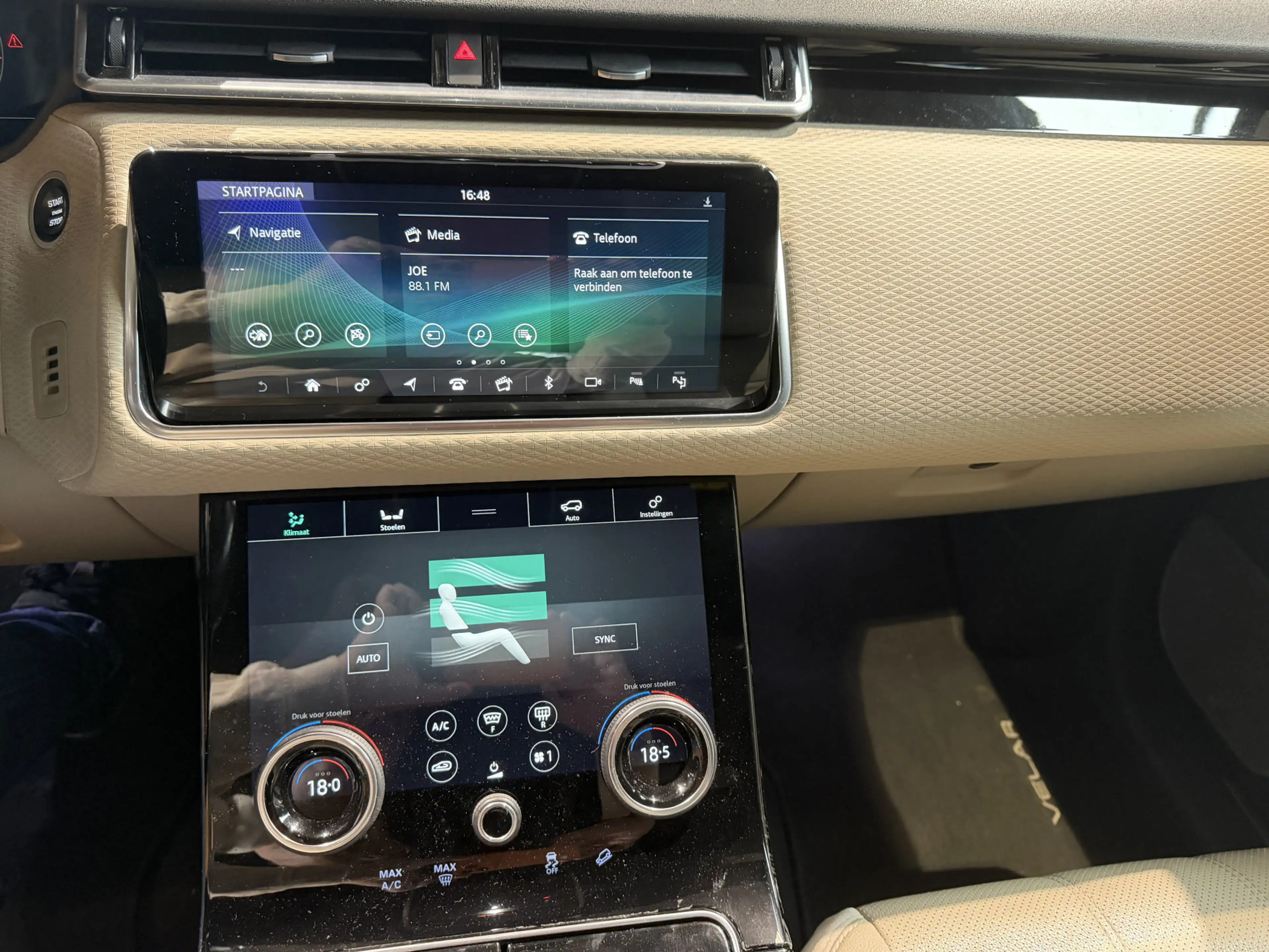 Land Rover Range Rover Velar 3.0 V6 SC AWD HSE — photo 24