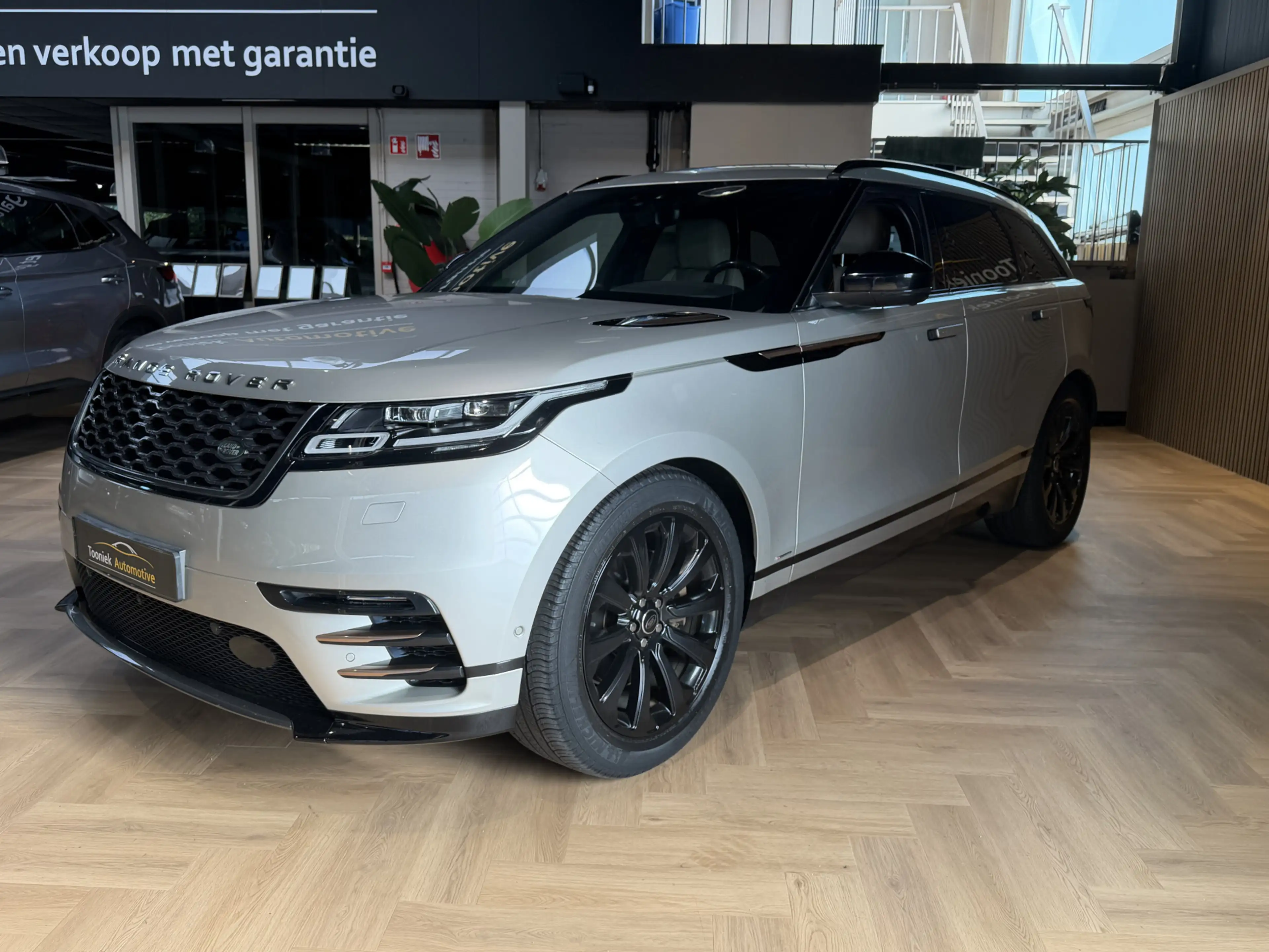 Land Rover Range Rover Velar 3.0 V6 SC AWD HSE — photo 7