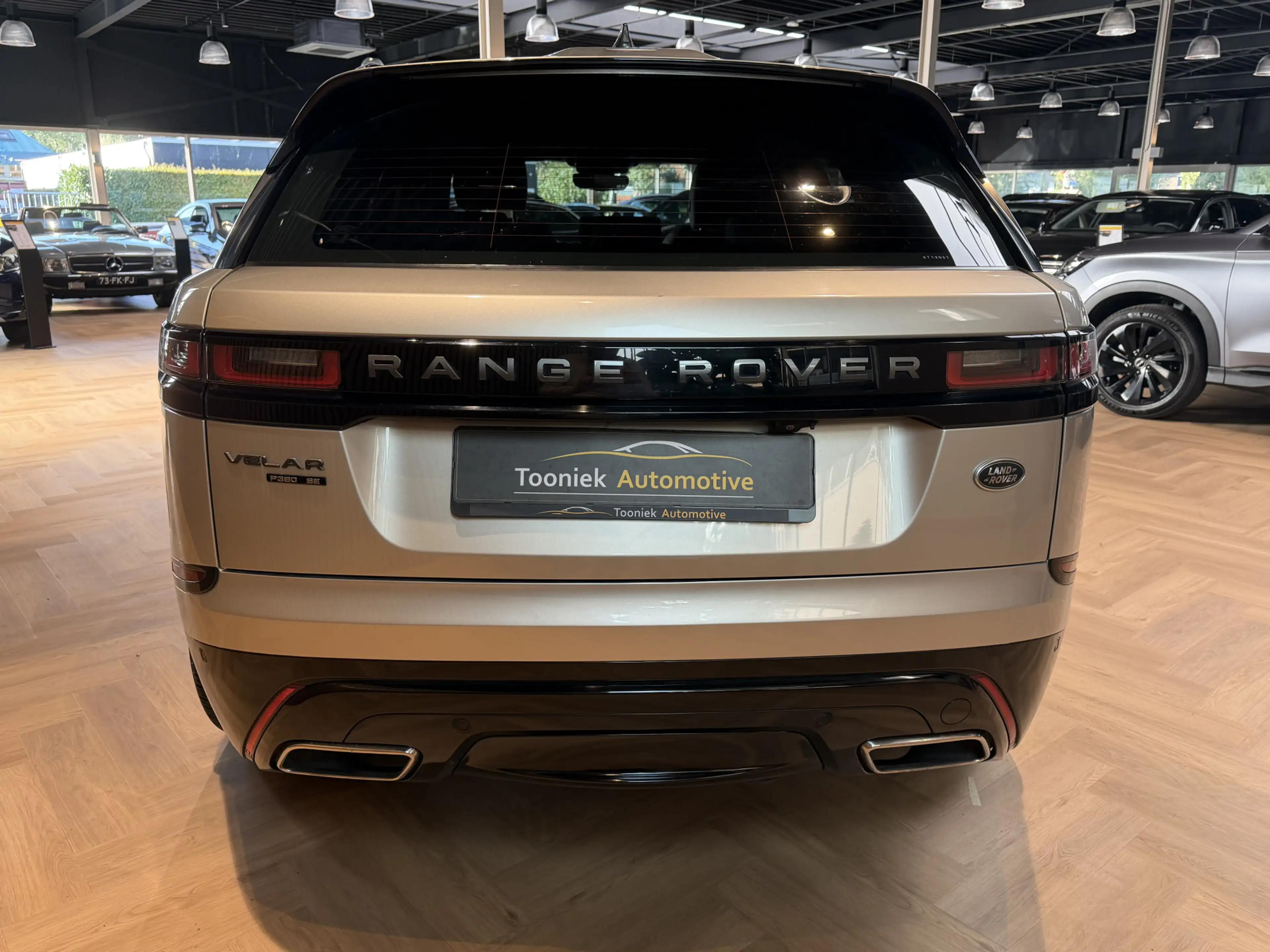 Land Rover Range Rover Velar 3.0 V6 SC AWD HSE — photo 4