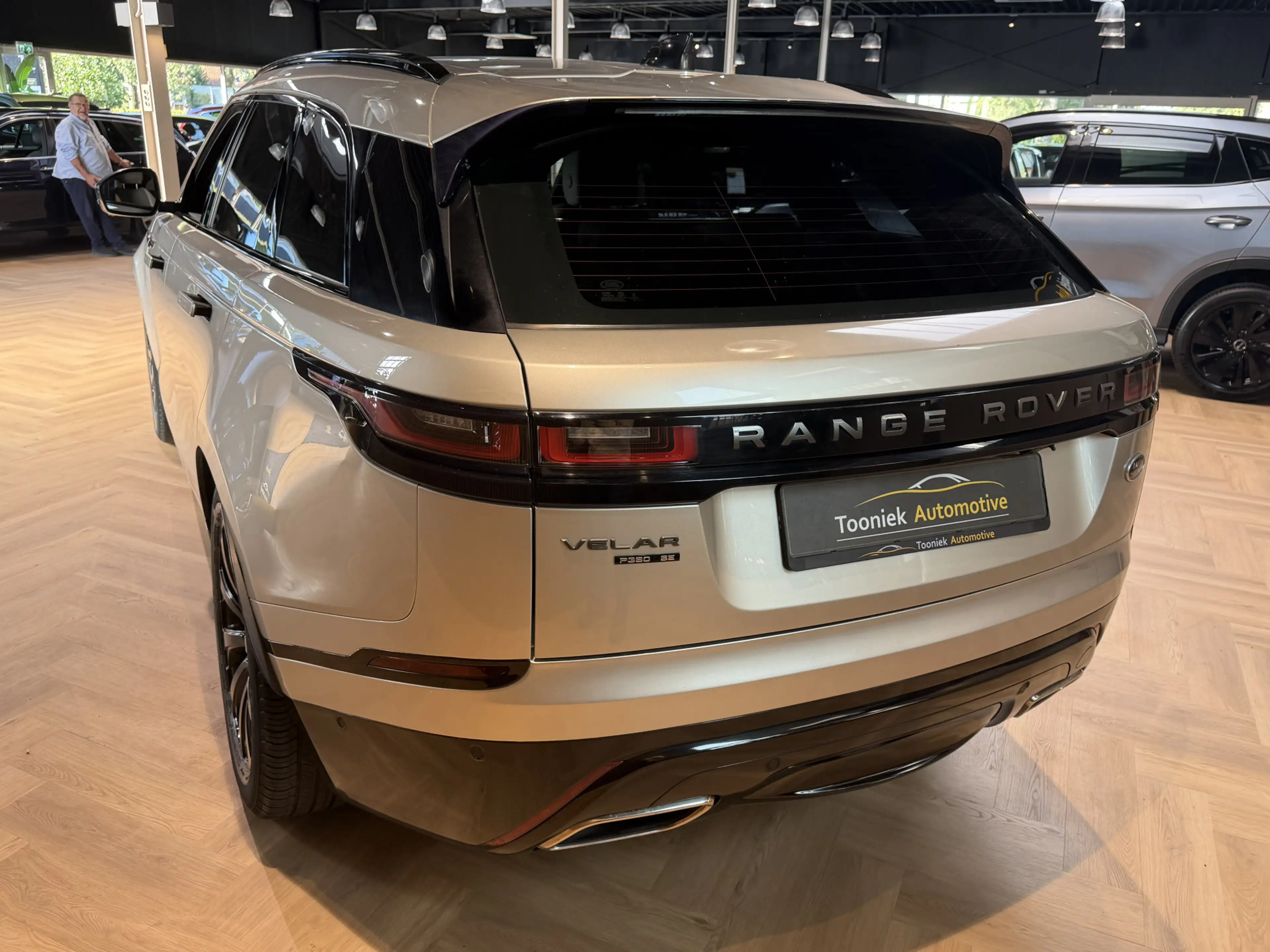 Land Rover Range Rover Velar 3.0 V6 SC AWD HSE — photo 5