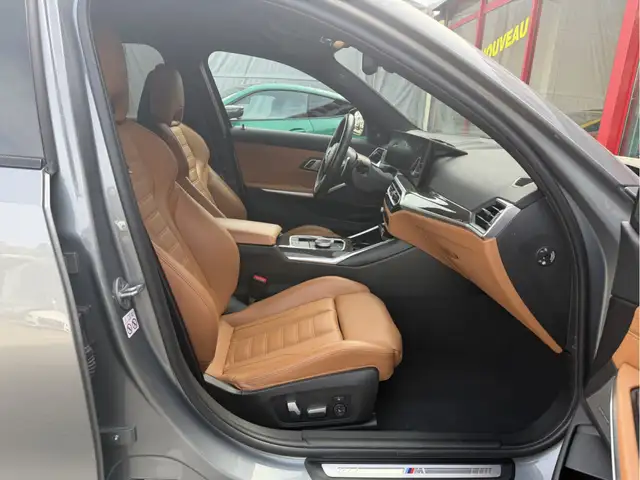 BMW 3 Series view 5