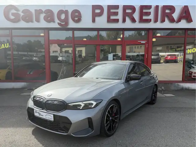 BMW 3 Series view 2