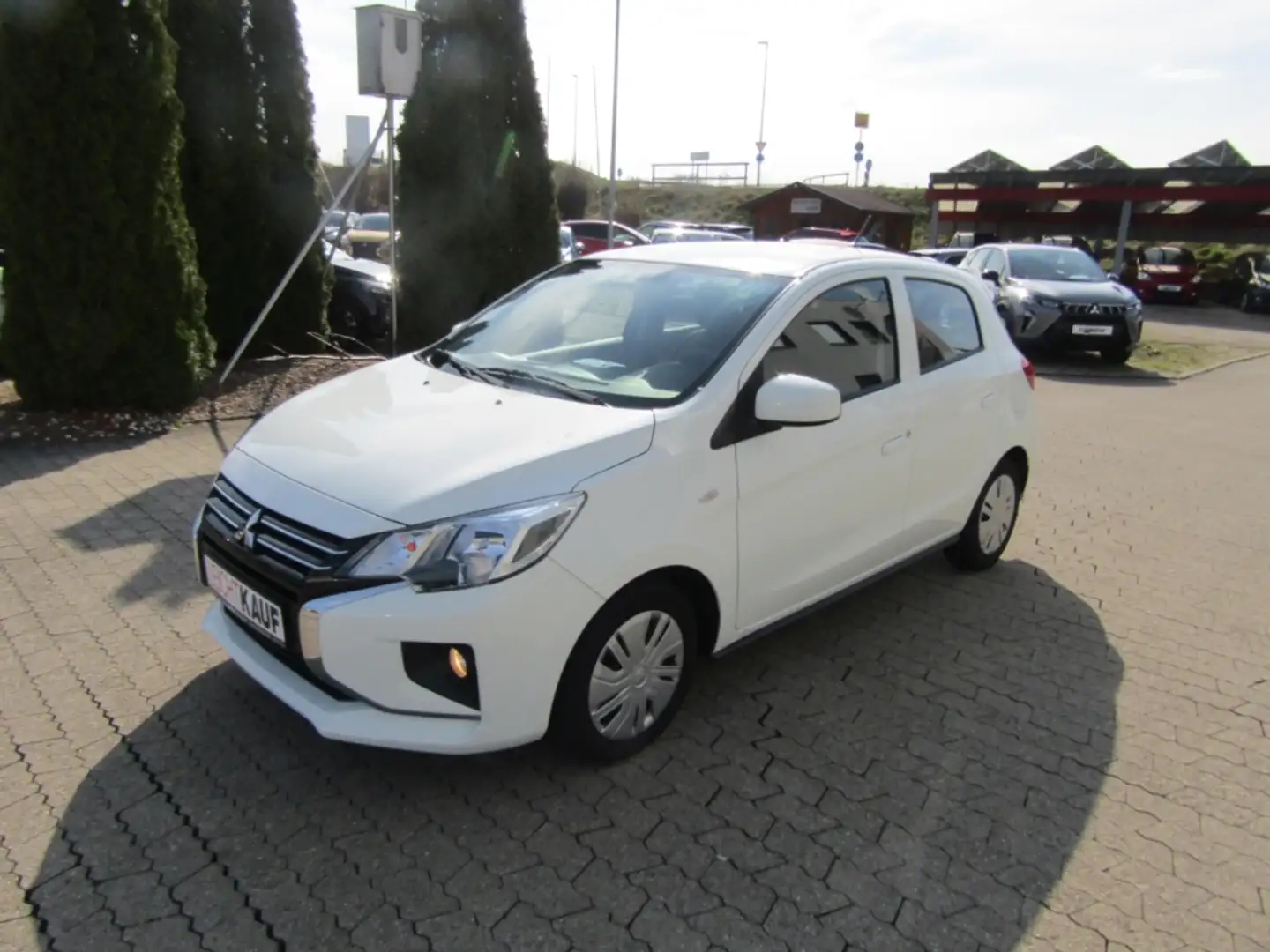 Mitsubishi Space Star Select 1.2 MIVEC 5-Gang KLIMA FSE RADIO BT Weiß - 2