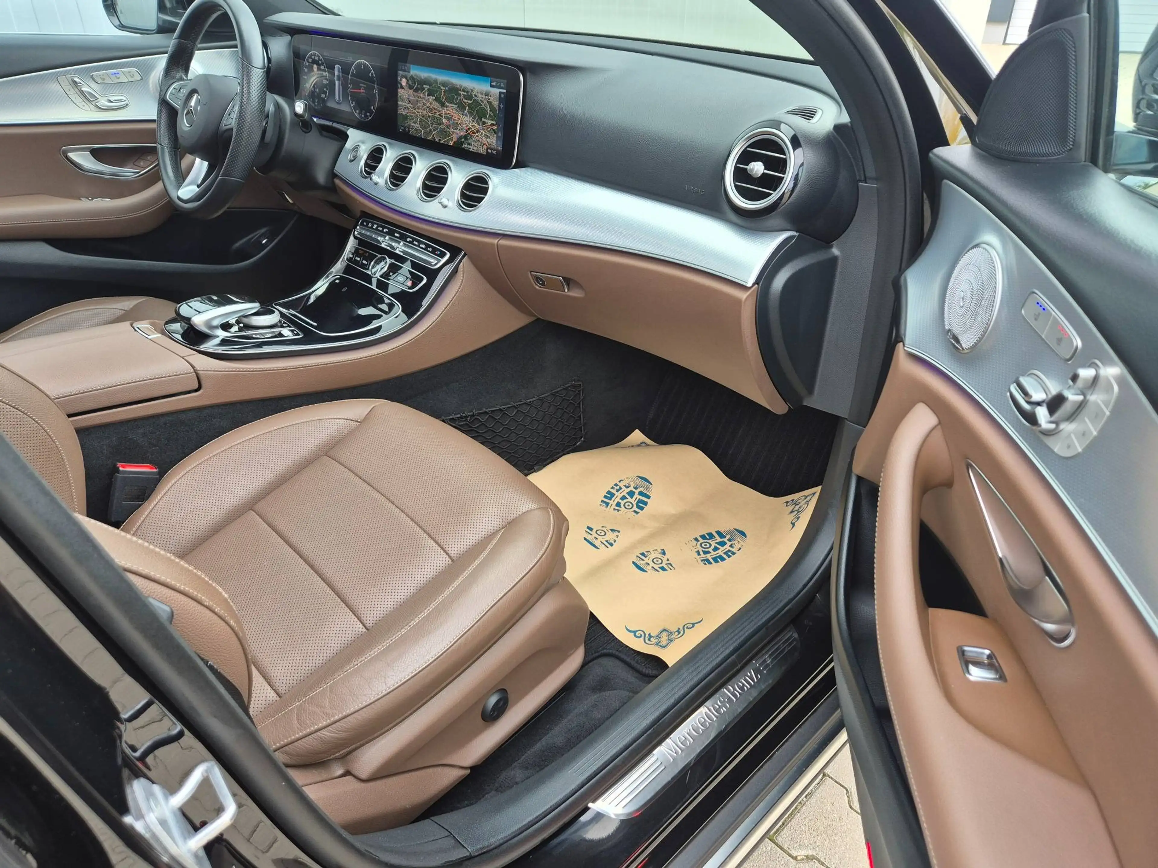 Mercedes-Benz E 220 E 220 d 4Matic All-Terrain — photo 10