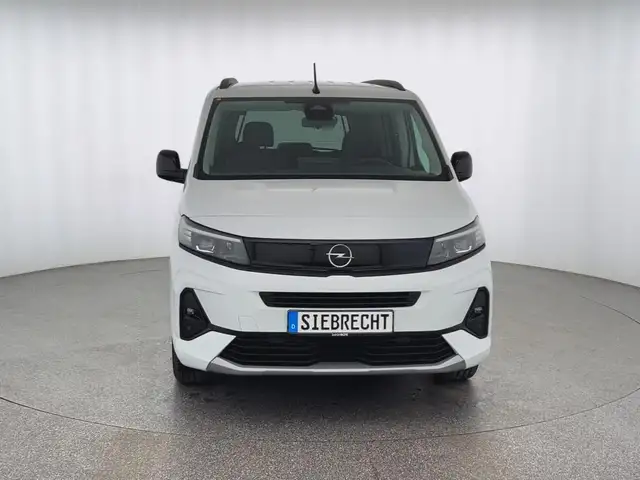 Opel Combo Life view 2