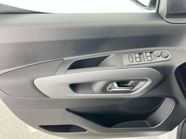 Opel Combo Life view 10