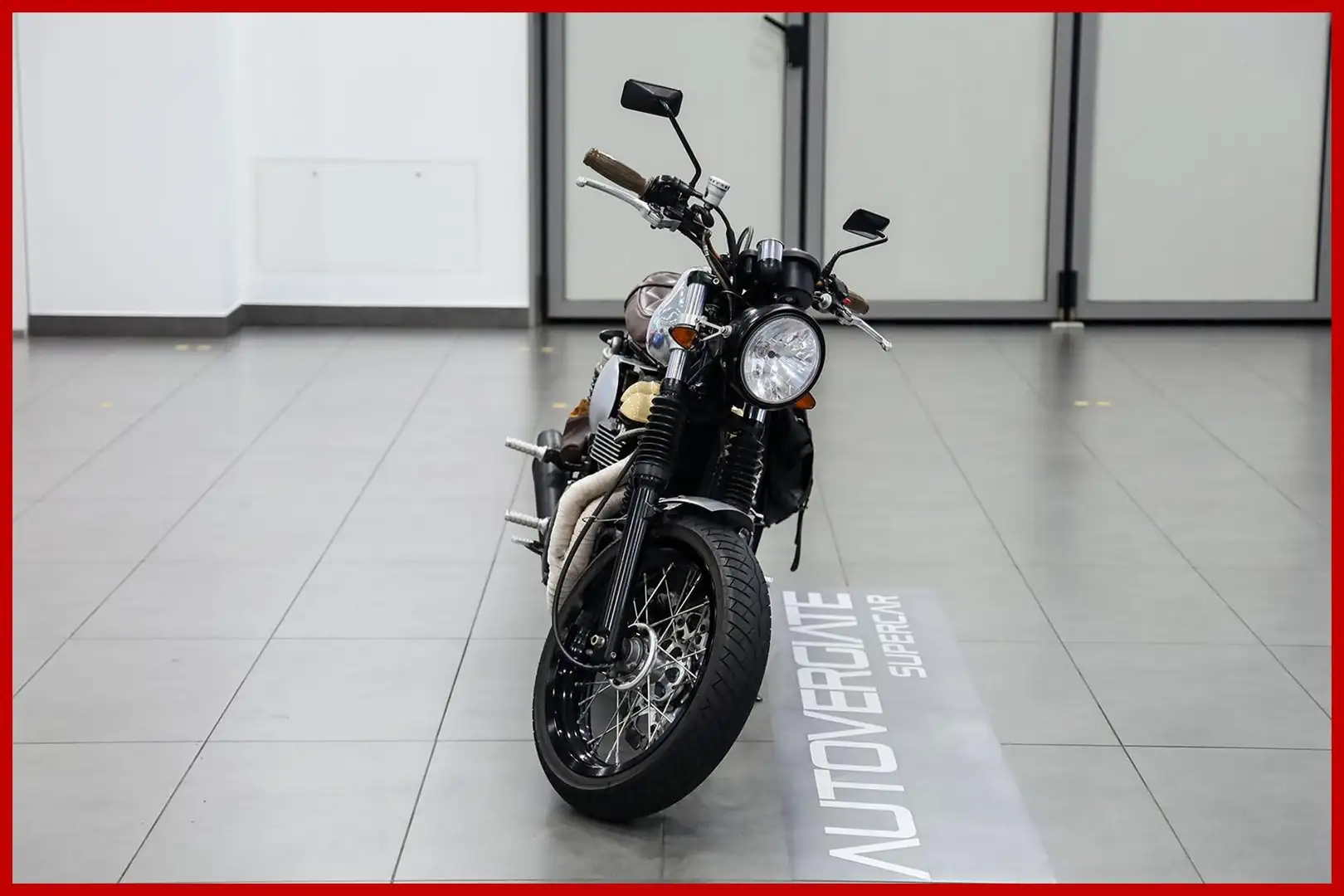 Triumph Bonneville SE Cafè Racer by TpR Italian Factory Černá - 2