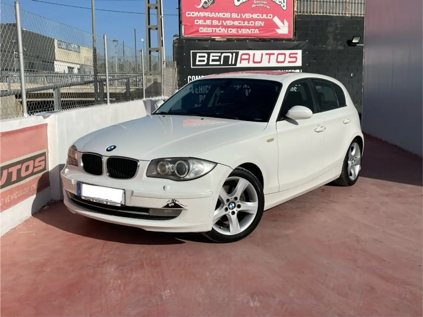 BMW 118 118d Blanco - 1