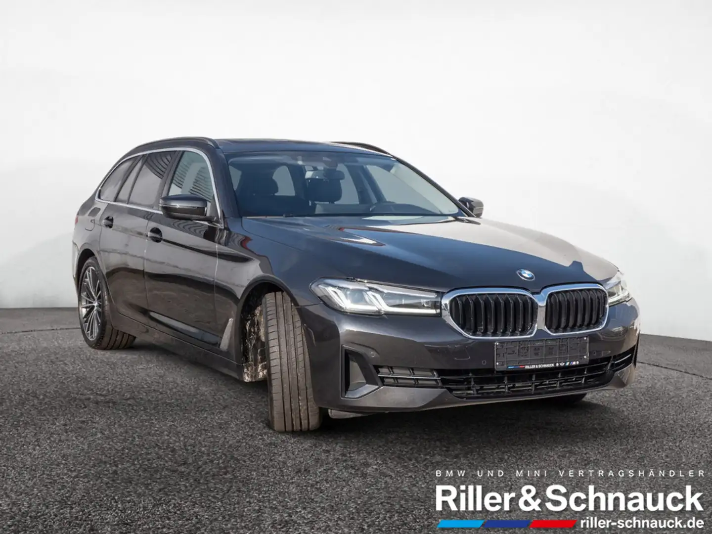 BMW 520 i Touring PANO+NAVI+KAMERA+KEYLESS+SHZ+PDC Grau - 2