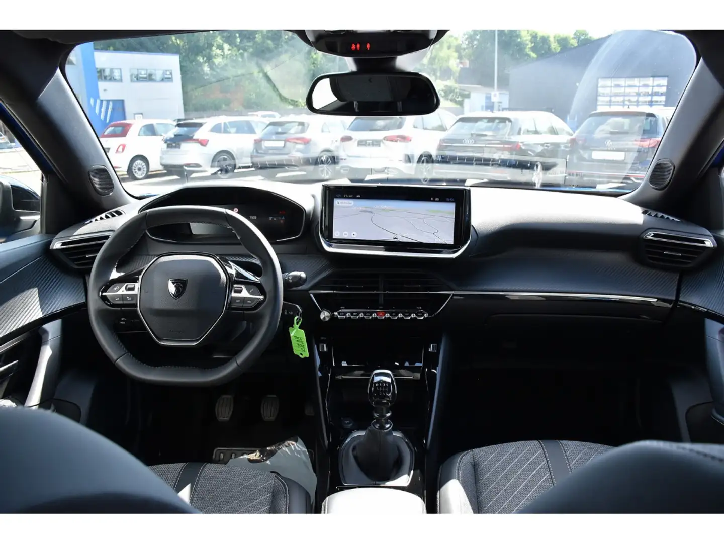 Peugeot 2008 1.2 PureTech Allure GPS LANE SIDE REGUL CAM360 1°M Rouge - 2