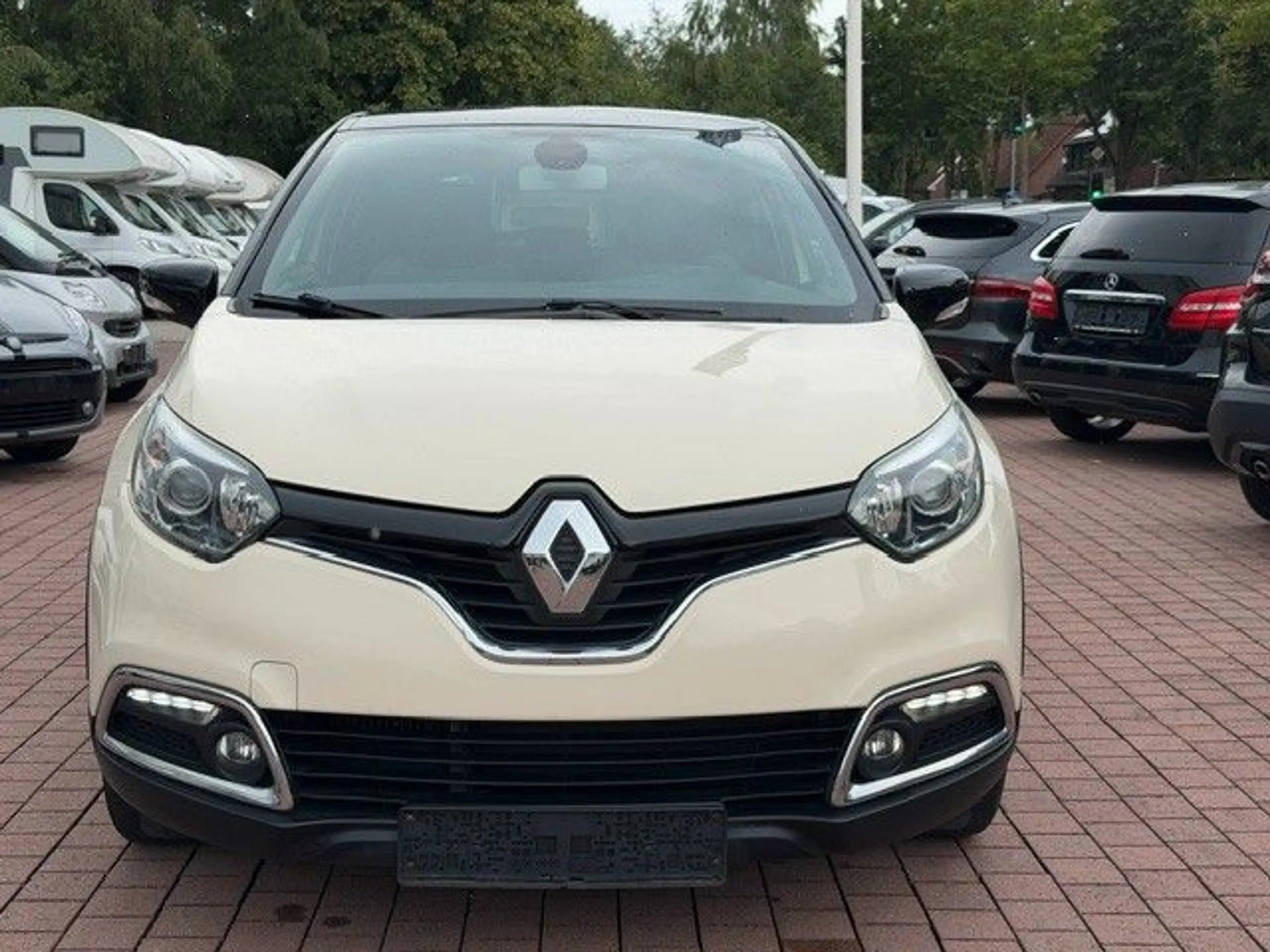 Renault Captur Luxe Automatik TÜV Neu Garantie — photo 3